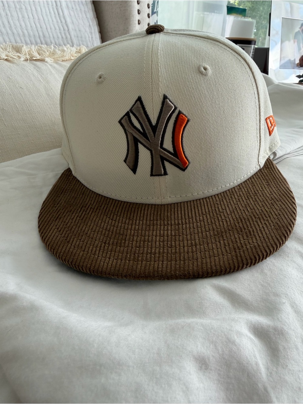New Era New York Yankees Two-Tone Cap in Cream, Brown & Orange